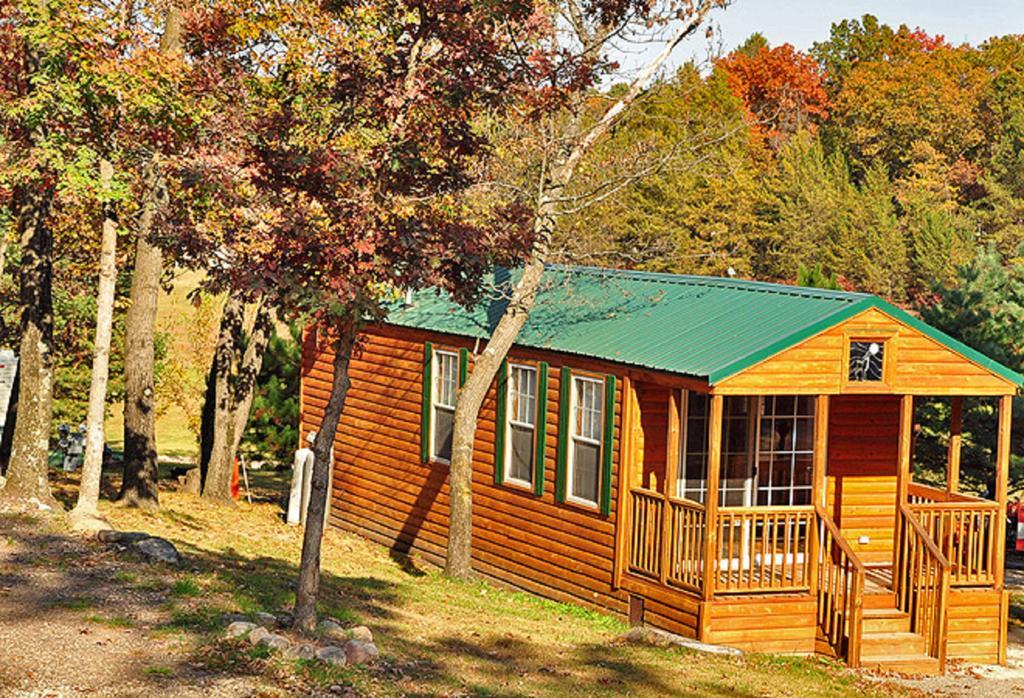 Arrowhead Camping Resort Deluxe Cabin 4 Douglas Center 外观 照片